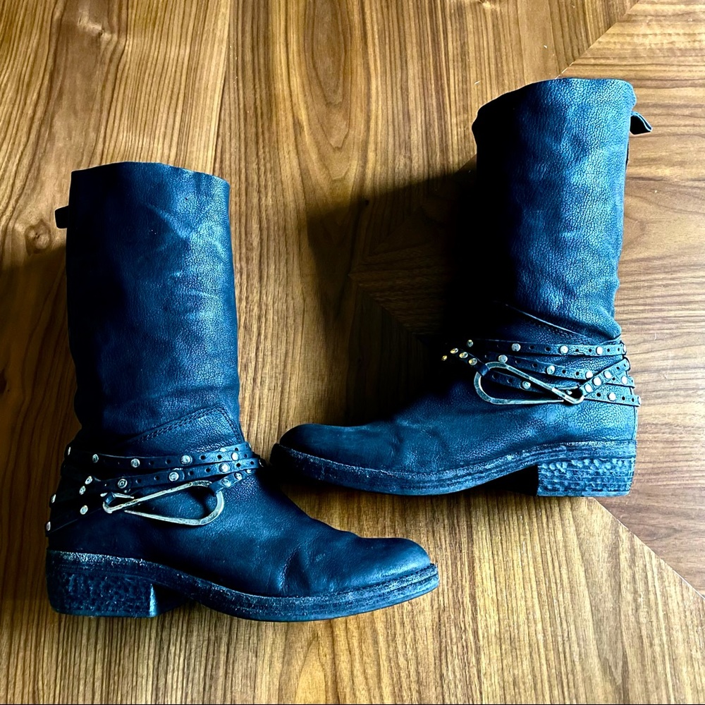 Dolce Vita Black leather boots sz 9